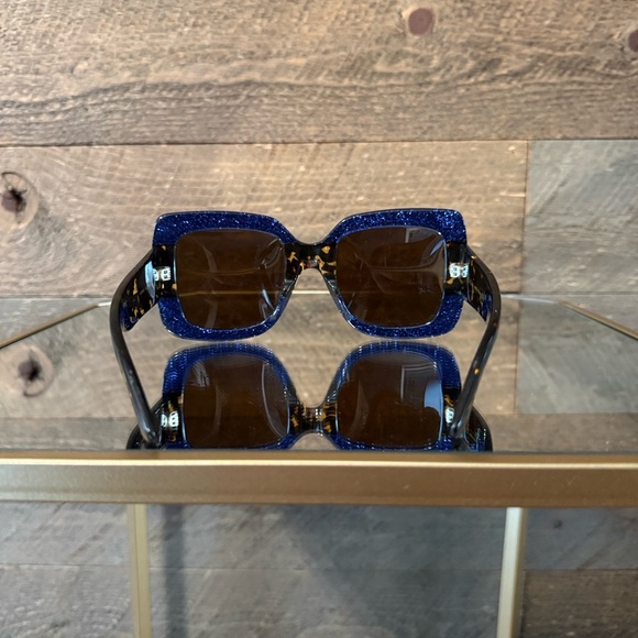 Gucci Oversized Square GG0083S Sunglasses Blue Glitter & Tortoise - Picture 7 of 10